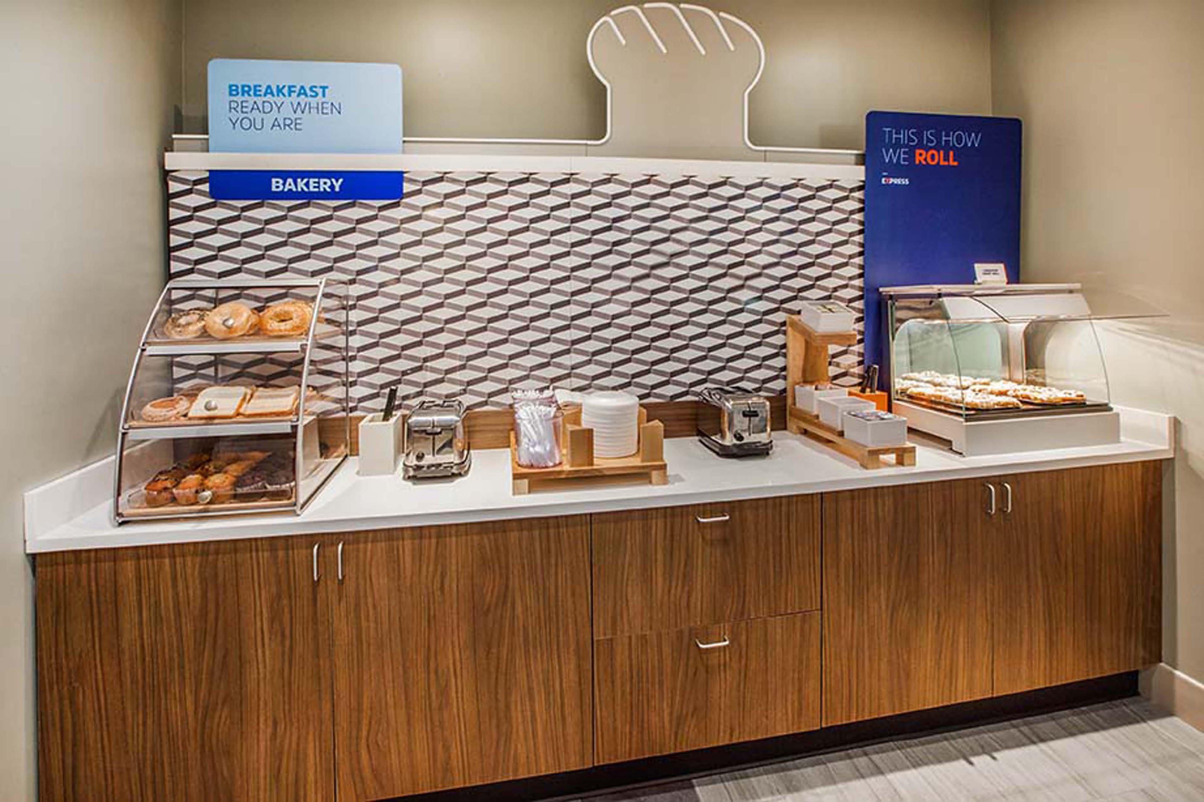 Holiday Inn Express Hotel & Suites Raleigh North - Wake Forest By Ihg Kültér fotó
